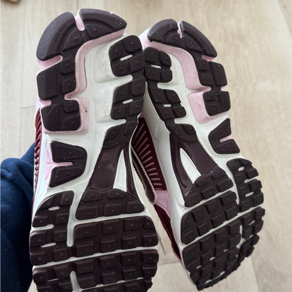 Nike Women's Burgundy and Light Pink Running Sneakers - Picture 3 of 4